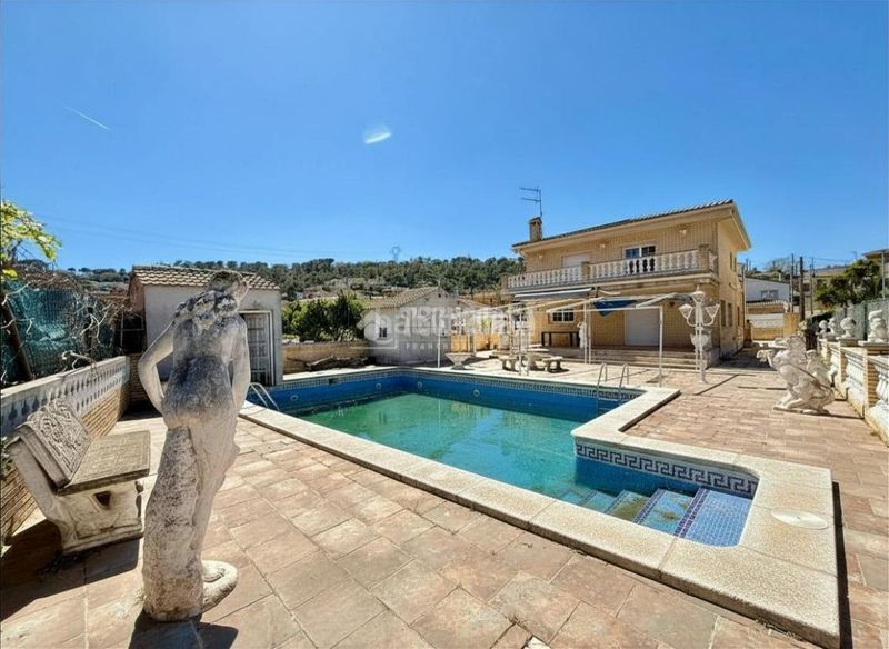 Foto 1e882d28-2451-4755-97c7-8cc1847aa4d9. Casa  en venta en Canyelles