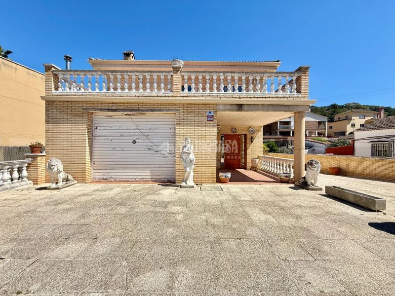 Foto 266e4b1d-4eb0-4109-bc0b-8ce08e904313. Casa  en venta en Canyelles