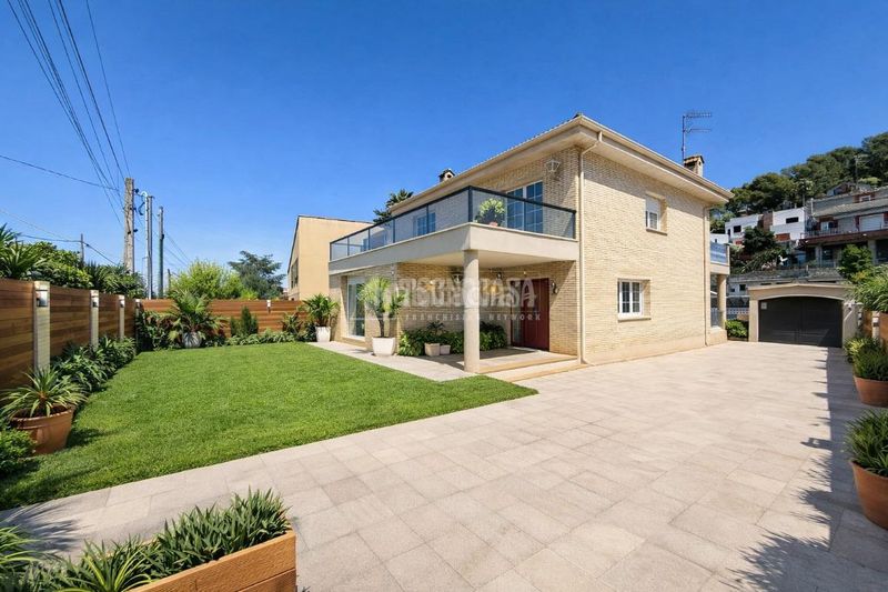 Foto 9def984f-3537-43a9-aafd-799b553f3ce5. Casa amb piscina a Canyelles