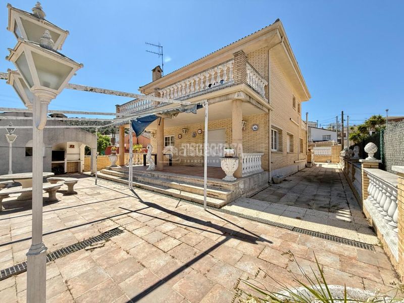 Foto b97967db-5195-4ae4-aace-9f551c273060. Casa  en venta en Canyelles