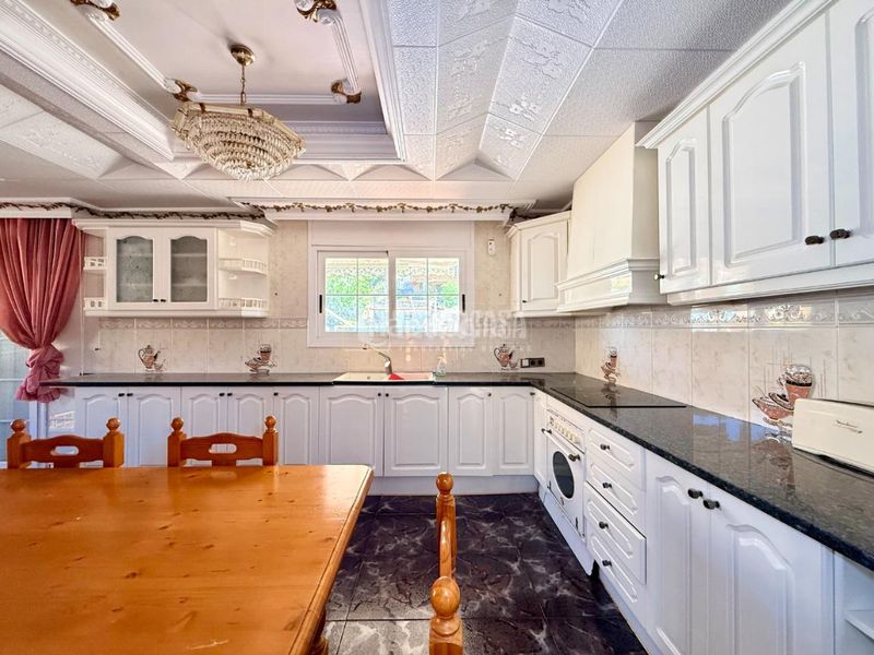 Foto d71a8f87-4d6e-457a-af9c-f4abb4ded90b. Casa  en venta en Canyelles