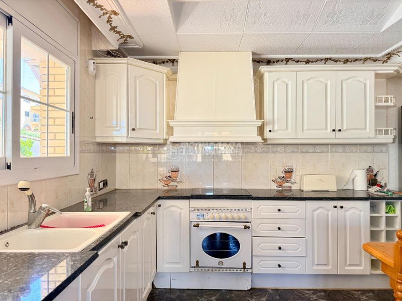 Foto e8bdb0df-6ec7-4ae3-9276-9c758f666dcd. Casa  en venta en Canyelles