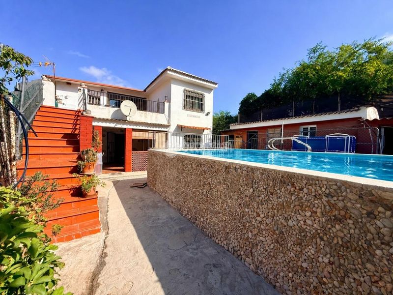 Foto 31a8eaf0-81a5-4341-96d3-ab2cbd935c73. Casa amb aparcament piscina a Nord Vilanova i la Geltrú