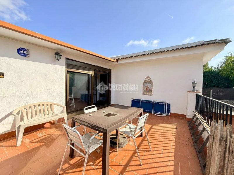 Foto ad7efeb6-6b51-4e31-996a-605b20ea45f4. Casa amb aparcament piscina a Nord Vilanova i la Geltrú