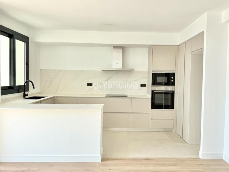 Foto e7916bbf-abd5-47c4-ae8c-5193ad123ffd. Piso  en venta en La Collada-Sis Camins Vilanova i la Geltrú