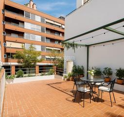 Casa aparellada  Carrer teodor creus i corominas. Casa en venta en vilanova i la geltrú