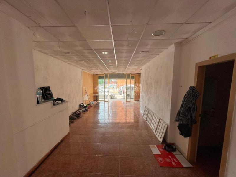 Foto 3d190d47-c8f0-415e-bd77-ce22277303e1. Local comercial  en venta en Sant Joan Vilanova i la Geltrú