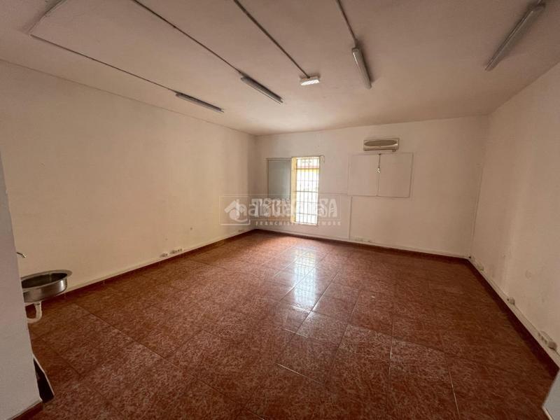 Foto 4a04115e-190b-4552-b24d-503e98526f62. Local comercial  en venta en Sant Joan Vilanova i la Geltrú