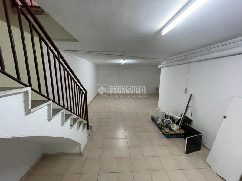Foto 9f71ef4f-e53c-4600-b25b-4125b1c1b4b7. Local comercial  en venta en Sant Joan Vilanova i la Geltrú
