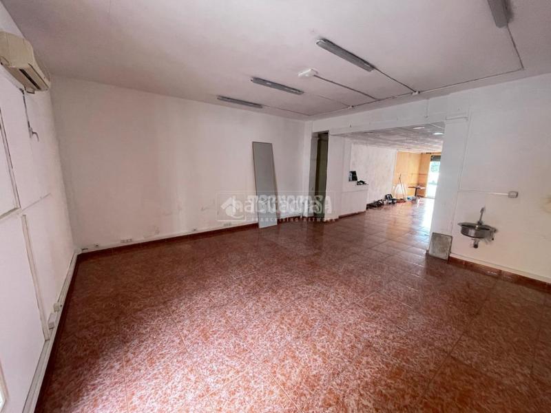 Foto e0daa117-82aa-46a5-9fe1-04df25bfe06a. Local comercial  en venta en Sant Joan Vilanova i la Geltrú