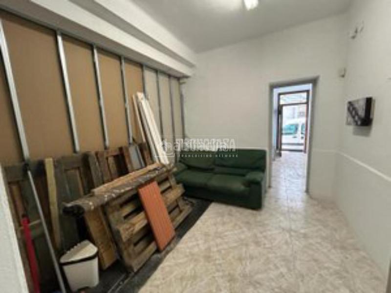 Foto 55aaca04-29da-4fcc-8862-1bea7f4f1017. Alquiler local comercial tienda en alquiler en Sant Joan Vilanova i la Geltrú