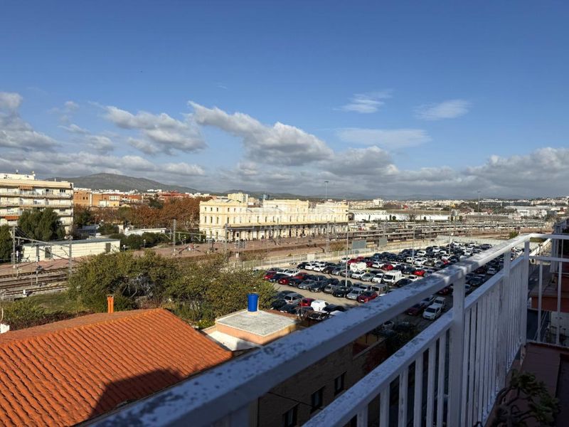 Foto 92fc5ee3-3b52-4b53-b715-8d619b255d37. Àtic a Barri de Mar Vilanova i la Geltrú