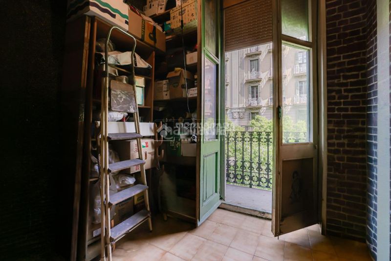 Foto 08317584-e3c4-42ff-add3-f8b2589f33d2. Pis a Fort Pienc Barcelona
