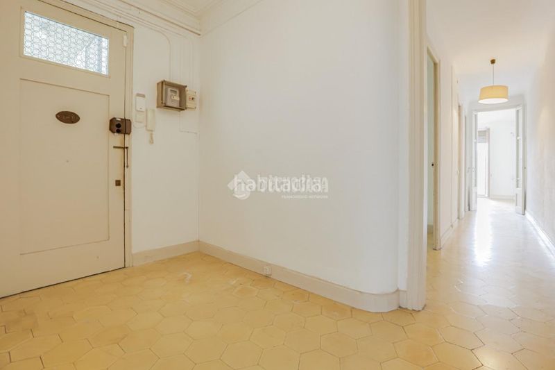 Foto 09ce6746-c030-414e-8235-d198a25e5b74. Pis a Dreta de l´Eixample Barcelona