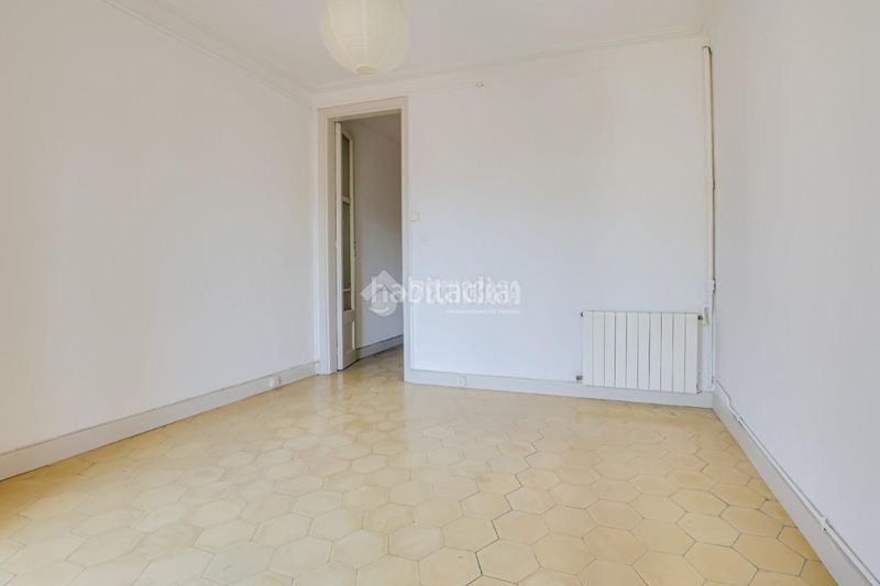 Foto 4ea00578-1d76-438b-a153-23f1d79425a4. Pis a Dreta de l´Eixample Barcelona