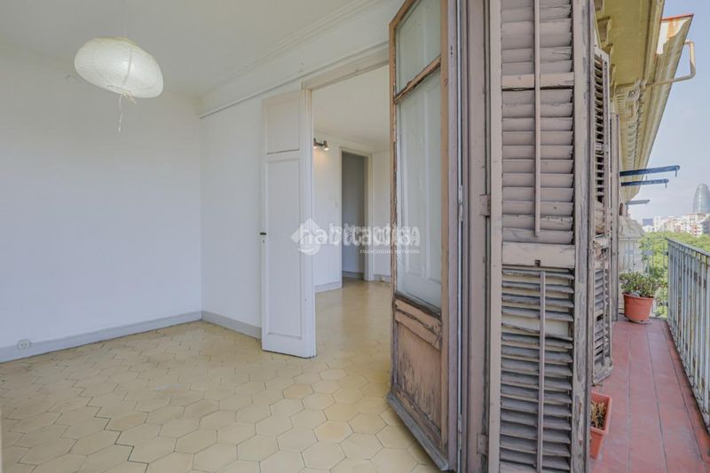 Foto a866bee8-78b3-4aee-91db-f194a24fc11a. Pis a Dreta de l´Eixample Barcelona