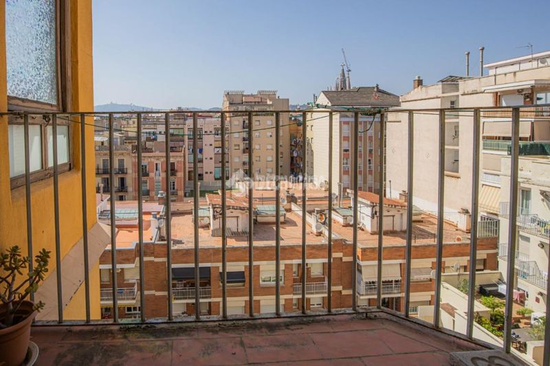 Foto b06aa02c-b7ee-45db-b697-10999f54e497. Pis a Dreta de l´Eixample Barcelona