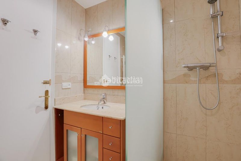Foto f0ab319a-23de-4f64-ba03-cc6d593c3f87. Pis a Fort Pienc Barcelona