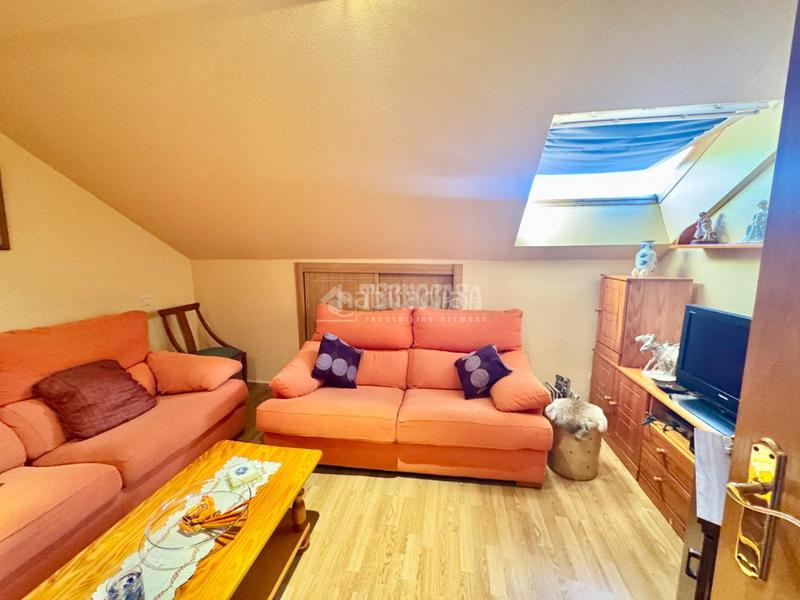 Foto 0a8fb50b-716c-489e-85e8-49b49768c3fb. Casa pareada casa en venta en Yunquera de Henares