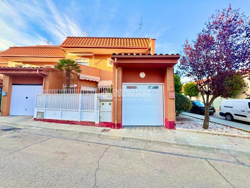 Foto 1f324ba1-4590-4e18-972c-ada7ecc6ab73. Casa pareada casa en venta en Yunquera de Henares