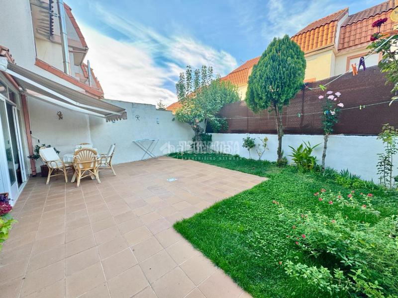 Foto 7ed8594c-b172-4765-9a4e-c8b519cef0e8. Casa pareada casa en venta en Yunquera de Henares