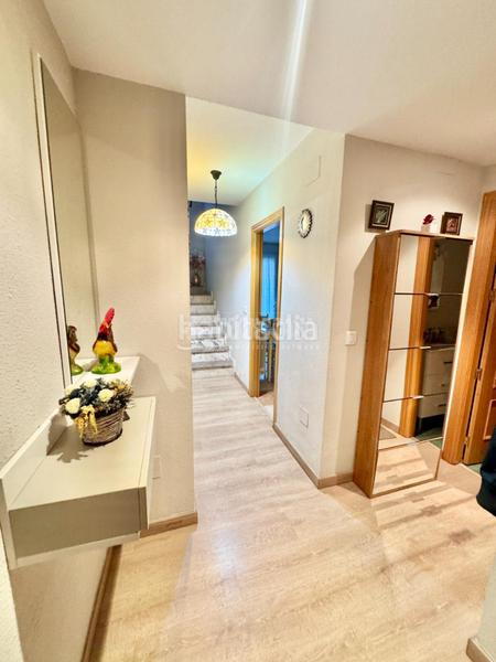 Foto d1275065-aa58-4f95-a5b7-3372d5379d6f. Casa pareada casa en venta en Yunquera de Henares