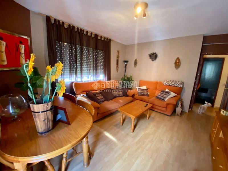 Foto 8a6ba121-19f6-4630-900b-bdec4b532dc1. Piso  en venta en Yunquera de Henares