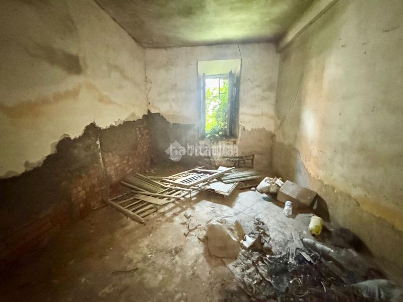 Foto 19ae722e-f5b2-4091-9432-2042e6c09b76. Casa aparellada a Humanes