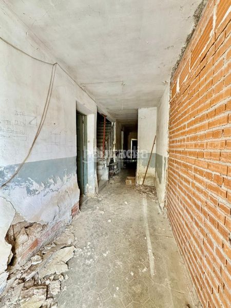 Foto 8e75a40e-90de-4d2a-9f69-c911871b0460. Casa aparellada a Humanes
