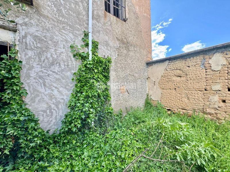 Foto aa72a59f-57b8-4211-a262-a0fab916d6d2. Casa aparellada a Humanes