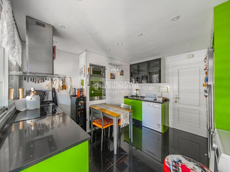 Foto 72c0743c-e377-4714-8eaf-8ccee73f1497. Piso  en venta en San Pascual Madrid