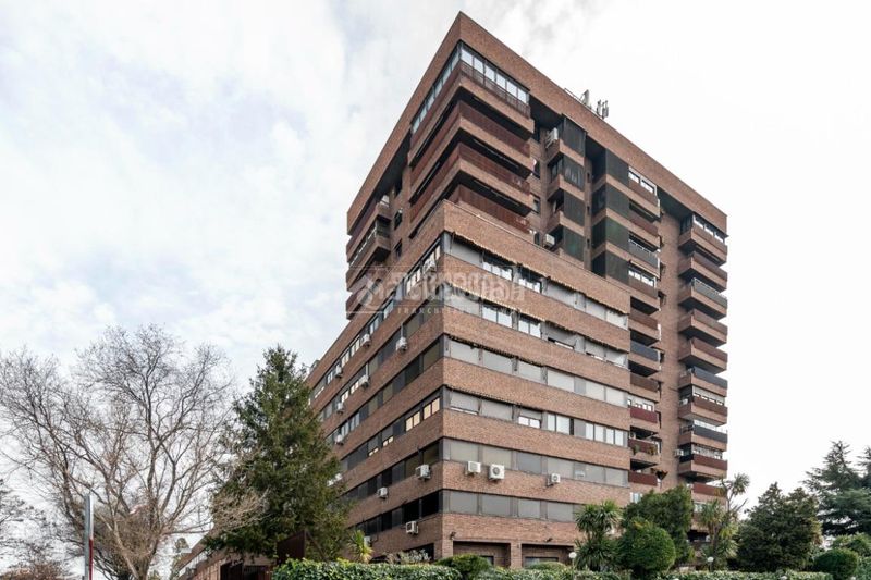 Foto 38f1f38e-3ff1-44b3-8b4a-5269f164d8ca. Pis amb aparcament a San Juan Bautista Madrid