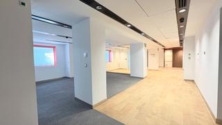 Locale commerciale in Avinguda d'Amèrica