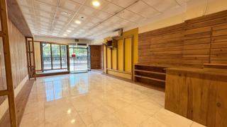 Location Local commercial  Plaça de les tereses. Al cor de mataró.