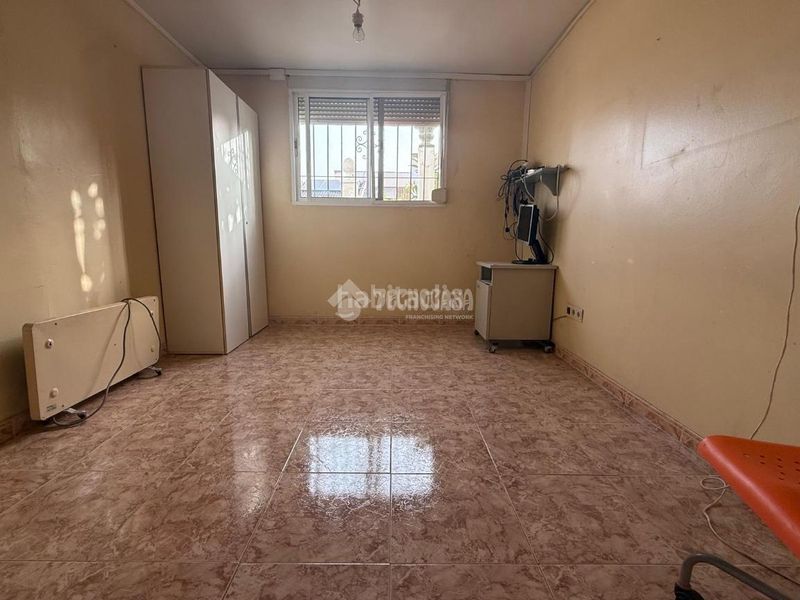 Foto 0b0cd1fd-31e5-4a05-a6dd-8316203166f1. Casa aparellada amb aparcament a San Alberto - La Alcubilla - Florisol Málaga
