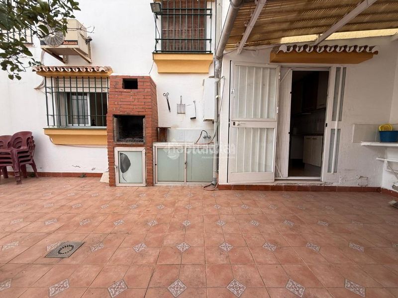 Foto 28f66972-8b63-4b62-a87c-9eec2dd76123. Casa aparellada amb aparcament a San Alberto - La Alcubilla - Florisol Málaga