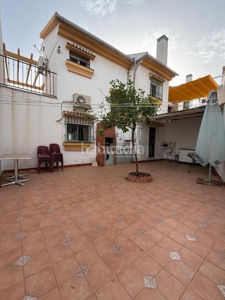 Foto 37a2d467-690b-44ae-a8b2-6e52c7f63ee2. Casa aparellada amb aparcament a San Alberto - La Alcubilla - Florisol Málaga