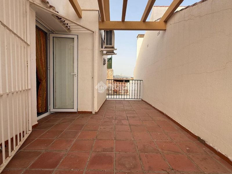 Foto 5467d204-cebb-427d-83fd-4c7525a1989f. Casa aparellada amb aparcament a San Alberto - La Alcubilla - Florisol Málaga