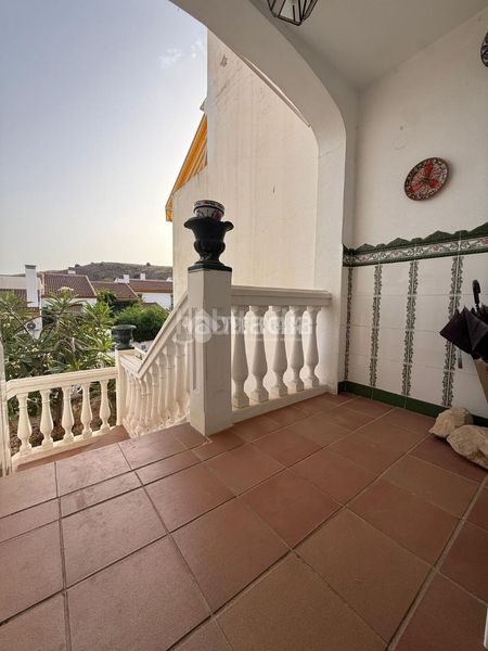 Foto 619ecc96-531d-483c-ad5c-3151aa4c00e4. Casa aparellada amb aparcament a San Alberto - La Alcubilla - Florisol Málaga