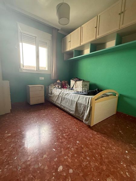Foto b8f93f3a-3a1a-4c36-8741-89d9256c3040. Casa aparellada amb aparcament a San Alberto - La Alcubilla - Florisol Málaga