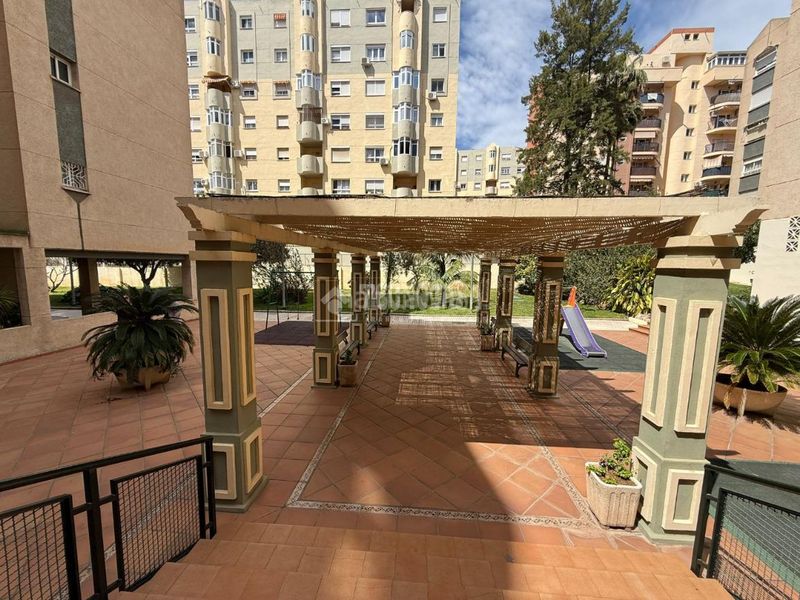 Foto 24bd6709-099b-4d3a-98f5-f6881e7c71ca. Pis a La Florida - Parque Norte Málaga