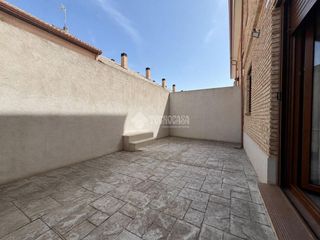 Maison jumelée à San Martín de la Vega. Casa en venta en san martín de la vega