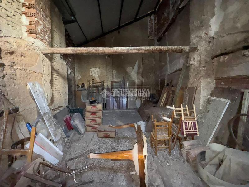 Foto b87c3c2b-fb88-4ce6-816a-5fcadd338a72. Casa aparellada a Perales de Tajuña