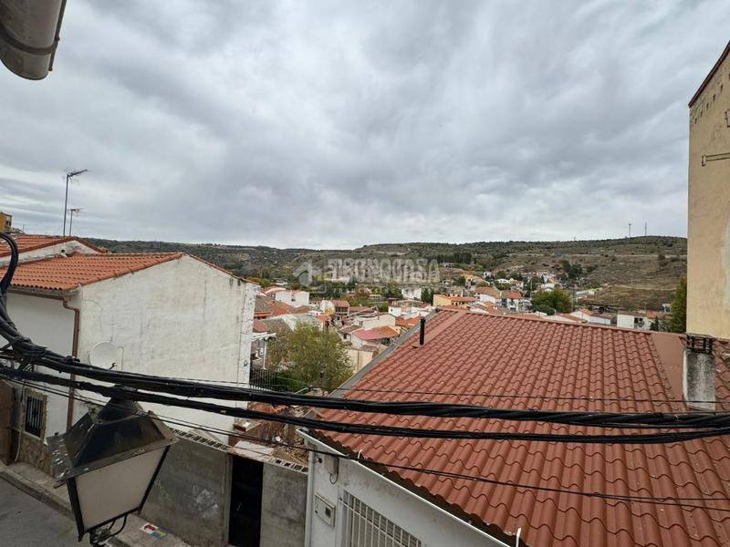 Foto 113f0c5f-f377-40bc-8643-e78c50cfca4c. Casa aparellada a Perales de Tajuña