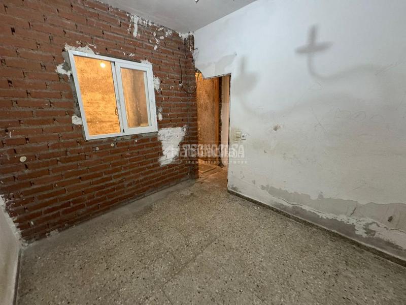 Foto c1230231-4c5a-4040-b988-f8885b77a797. Casa aparellada a Perales de Tajuña