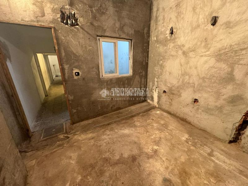 Foto ebd7b5e0-aa1e-4da0-af78-d5eeefa57ef2. Casa aparellada a Perales de Tajuña