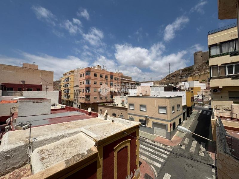 Foto a586c751-a324-4980-b642-a15090c4d38b. Pis a Centro Almería