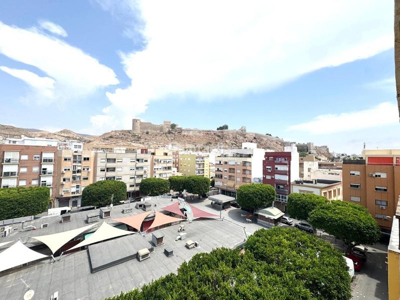 Foto d9e6dacf-aafa-432b-8e07-7fe9746ebda3. Pis a Centro Almería