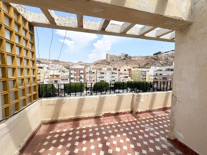 Foto f4a7223c-4c36-4588-83cf-6fc4c1f6aad1. Pis a Centro Almería