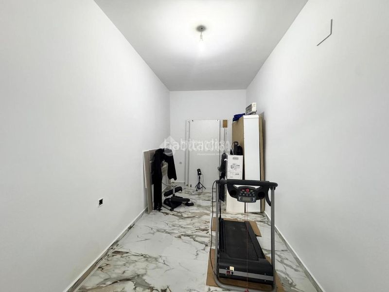Foto bfd6e2aa-6b0d-4d94-9045-19c772b0eedf. Casa aparellada a Centro Almería
